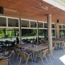 Sustitución de cerramientos acristalados en el chalet de tenis.