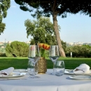 Terraza del restaurante del Pabellón Social del Club de Campo Villa de Madrid.