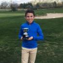 Jorge Villapún con el trofeo