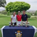 María Herráez (en el centro) posa tras ganar el Campeonato de Madrid sub 25. Foto: FedgolfMadrid 